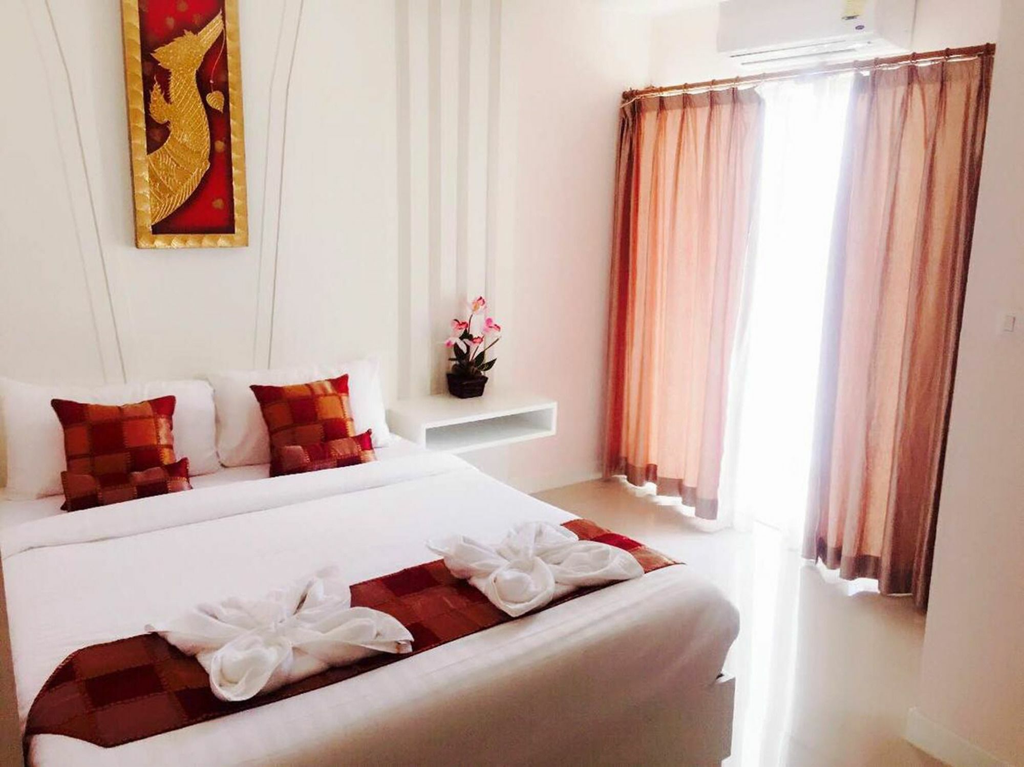J Sweet Dream Boutique Hotel Phuket Patong Buitenkant foto