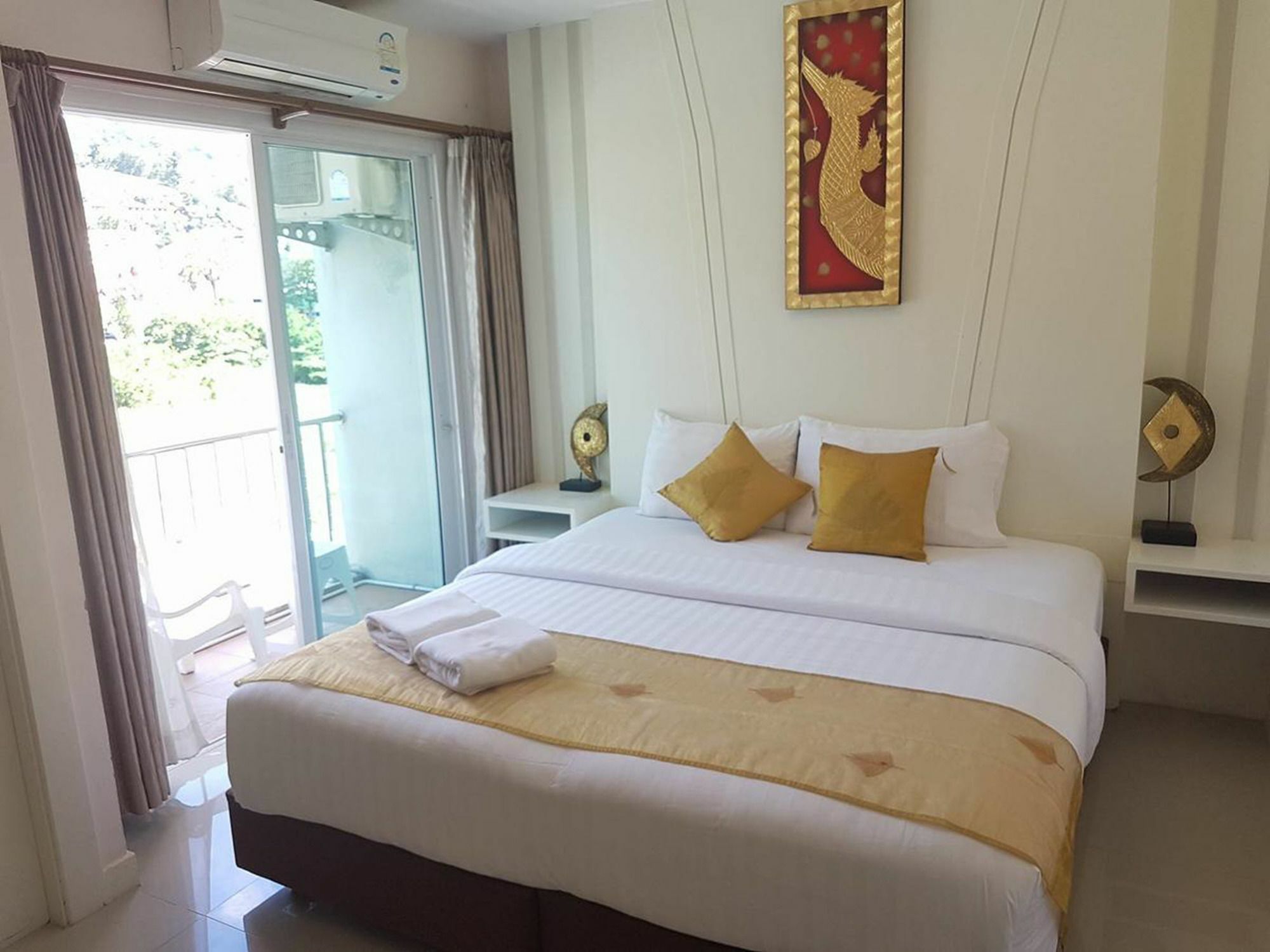J Sweet Dream Boutique Hotel Phuket Patong Buitenkant foto