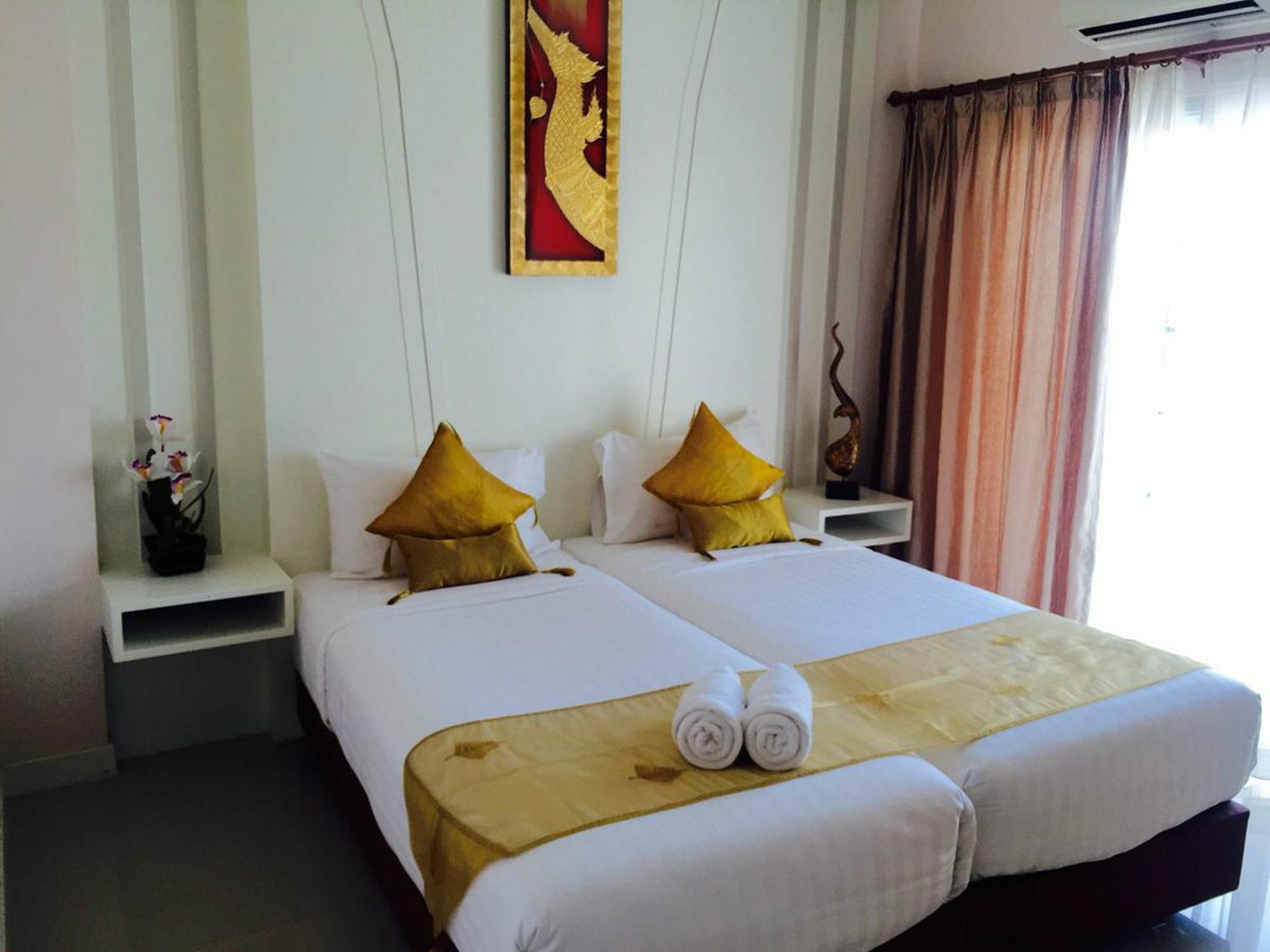 J Sweet Dream Boutique Hotel Phuket Patong Buitenkant foto