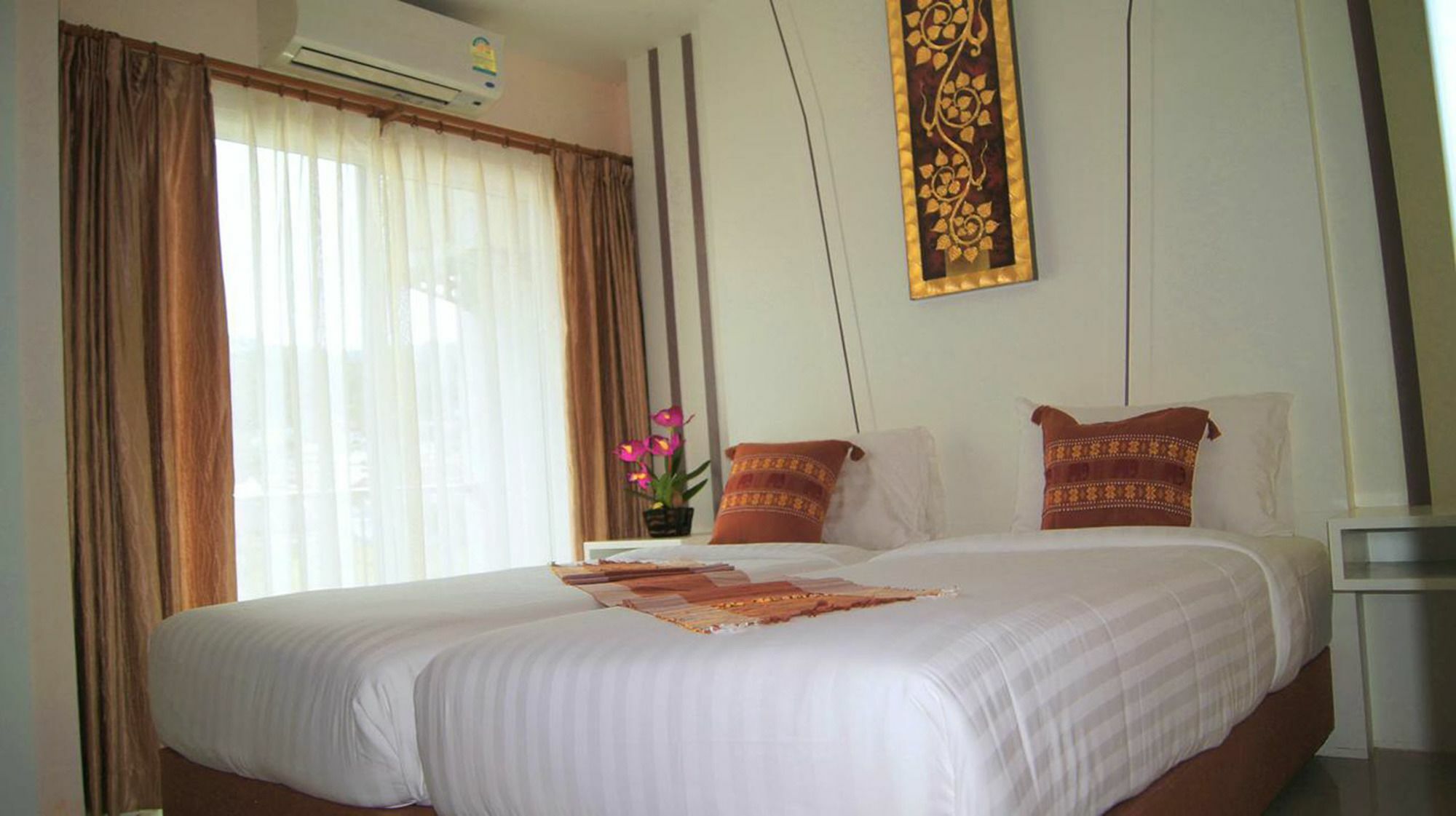 J Sweet Dream Boutique Hotel Phuket Patong Buitenkant foto